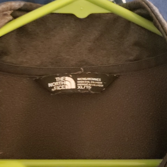 North face jacket - Picture 3 of 6